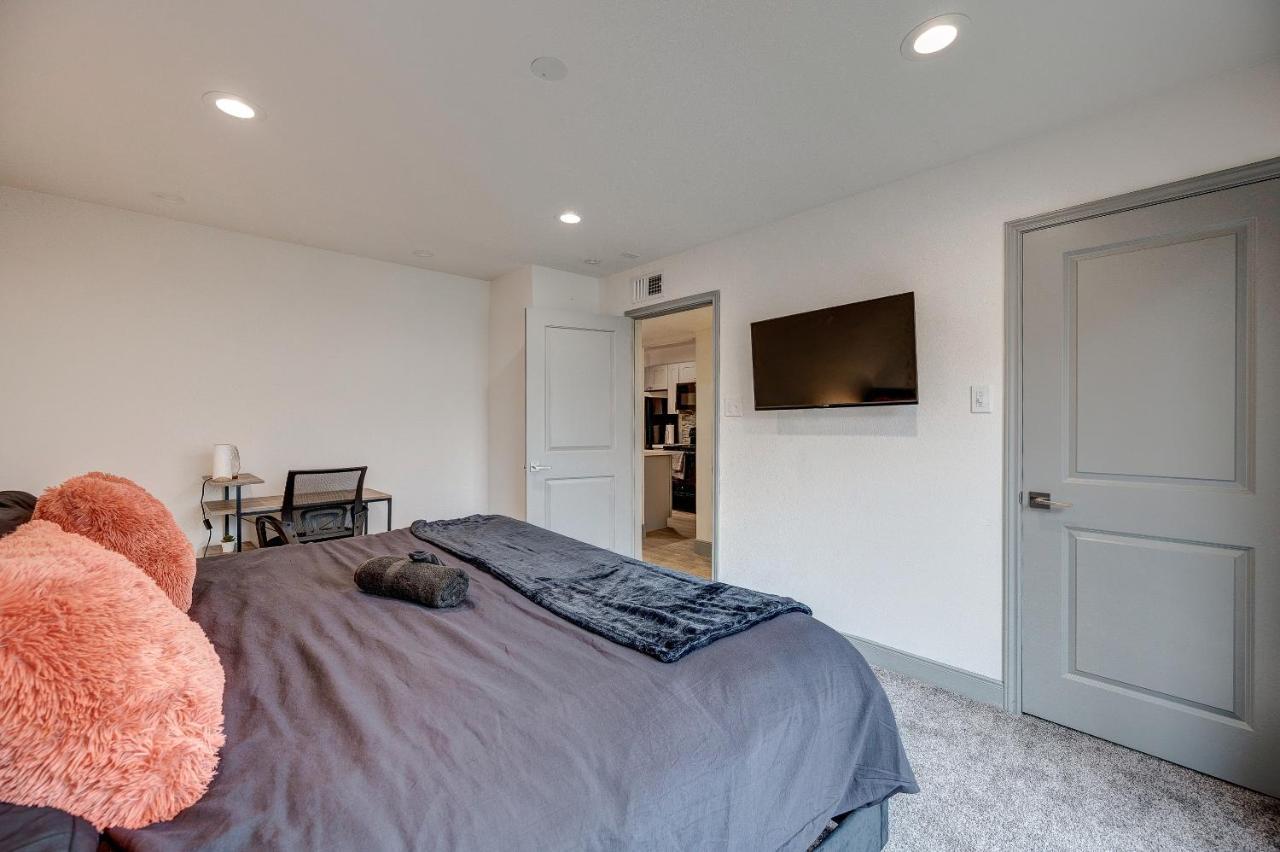Trendy Midtown Apt, Walk To Shops & Sites, Pets Ok Houston Exteriör bild