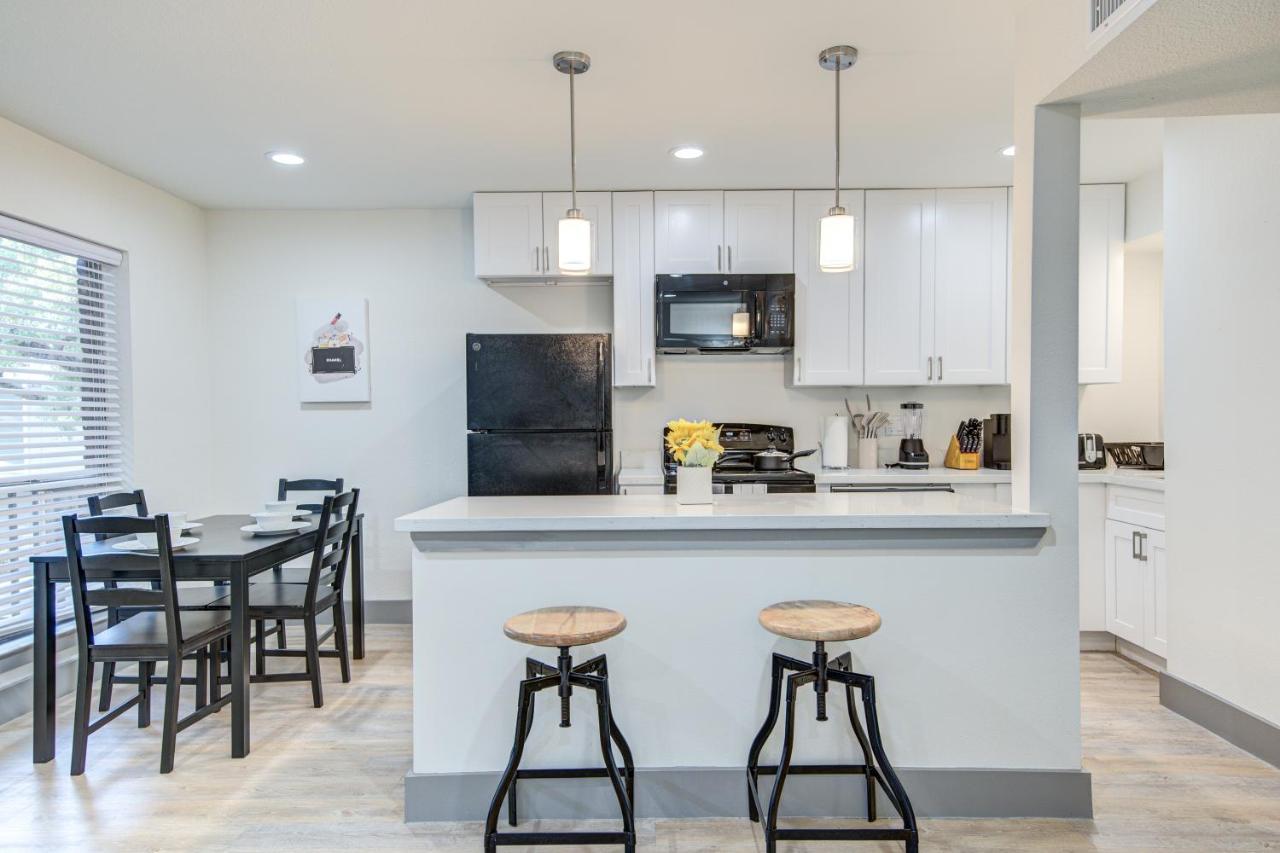 Trendy Midtown Apt, Walk To Shops & Sites, Pets Ok Houston Exteriör bild